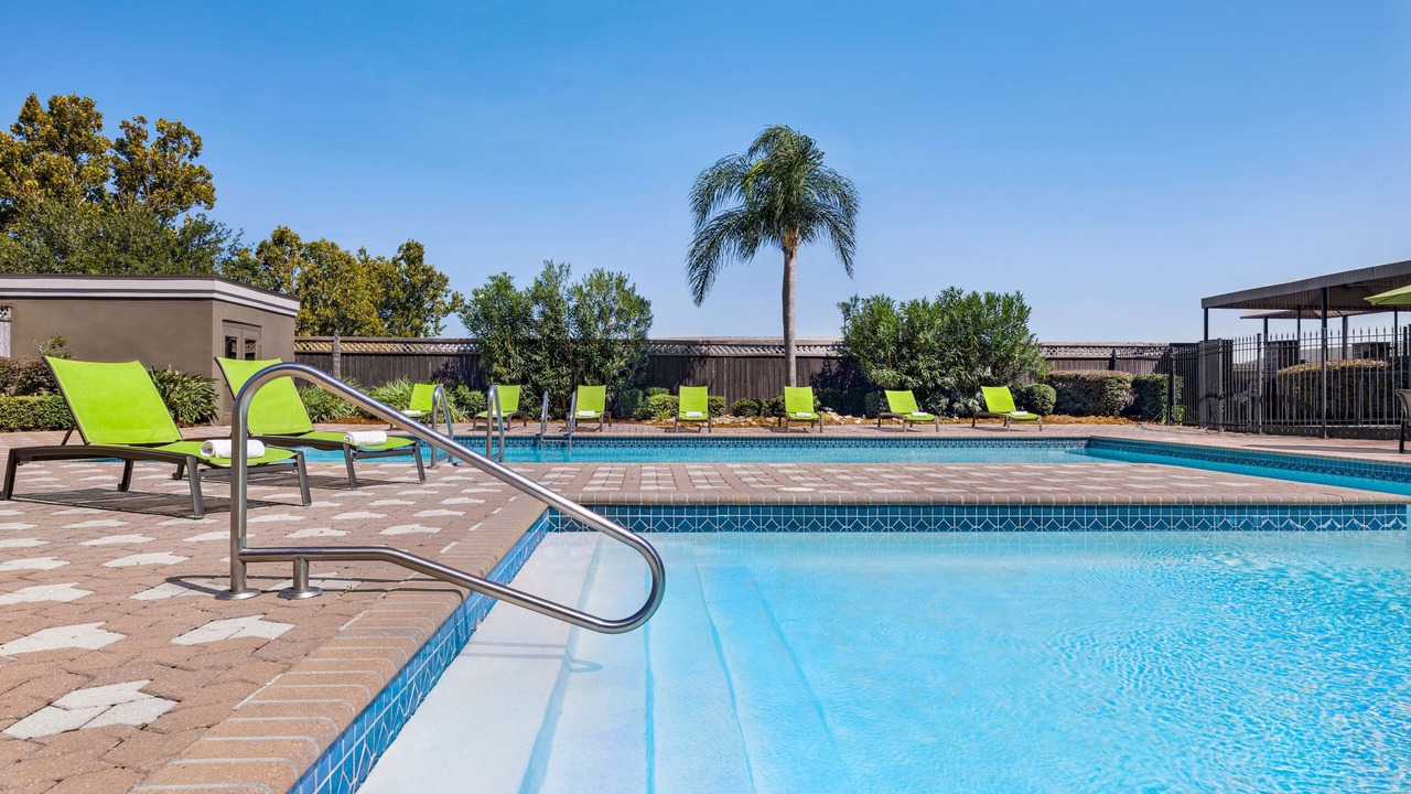 Photo of Outdoor in Kenner - Louis Armstrong International Airport