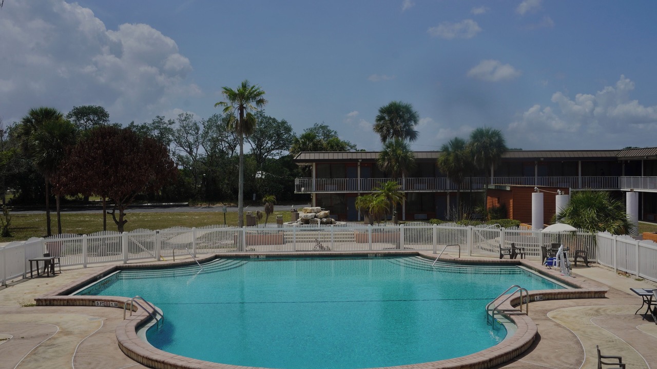 Photo of Outdoor in Sun 'N Lake