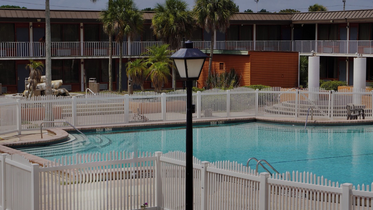 Photo of Outdoor in Sun 'N Lake