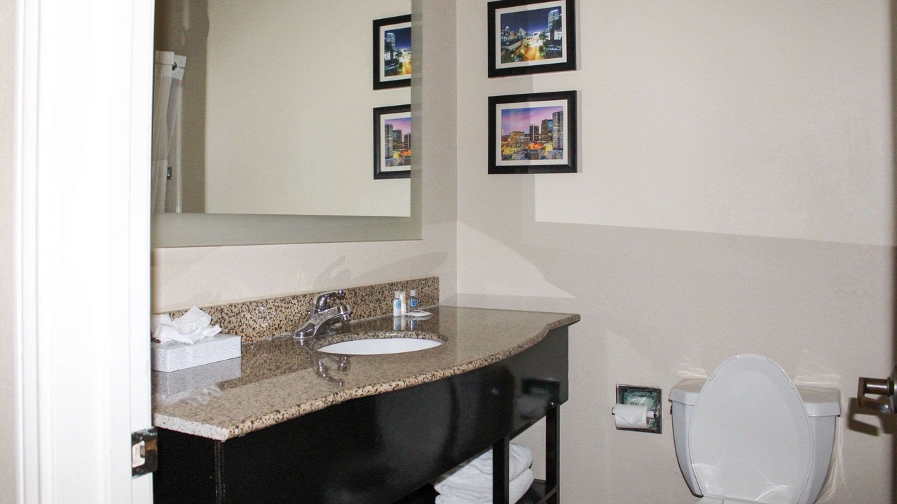 Photo of Bathroom in Fultondale