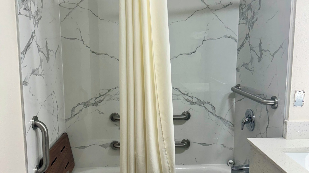 Photo of Bathroom in Sulphur