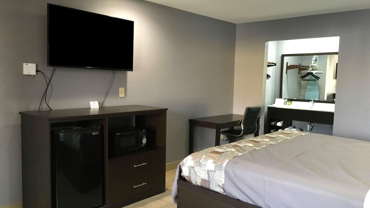 Photo of Bedroom in Denham Springs