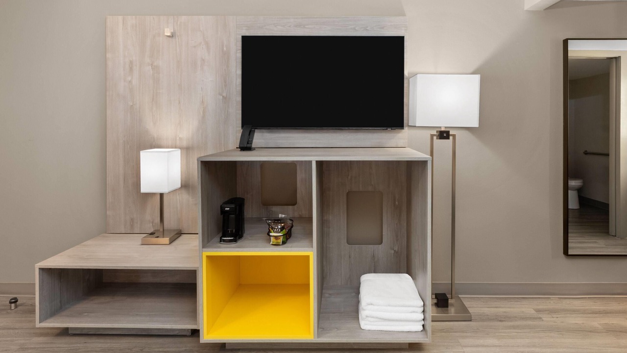 Photo of Bedroom in Kenner - Louis Armstrong International Airport