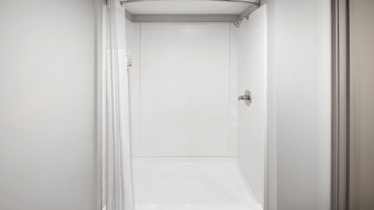 Photo of Bathroom in Kenner - Louis Armstrong International Airport