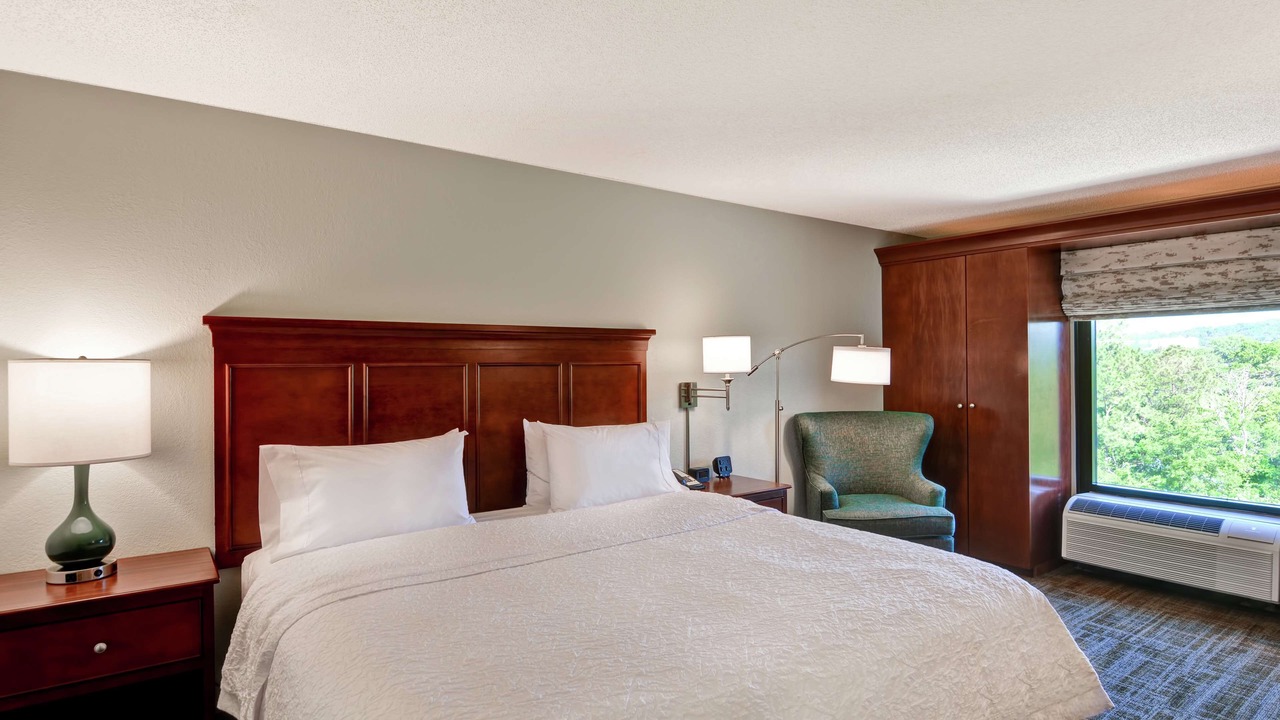 Photo of Bedroom in Homewood