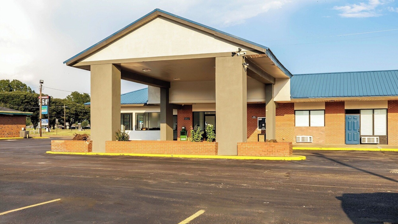 Photo of Outdoor in Greenwood