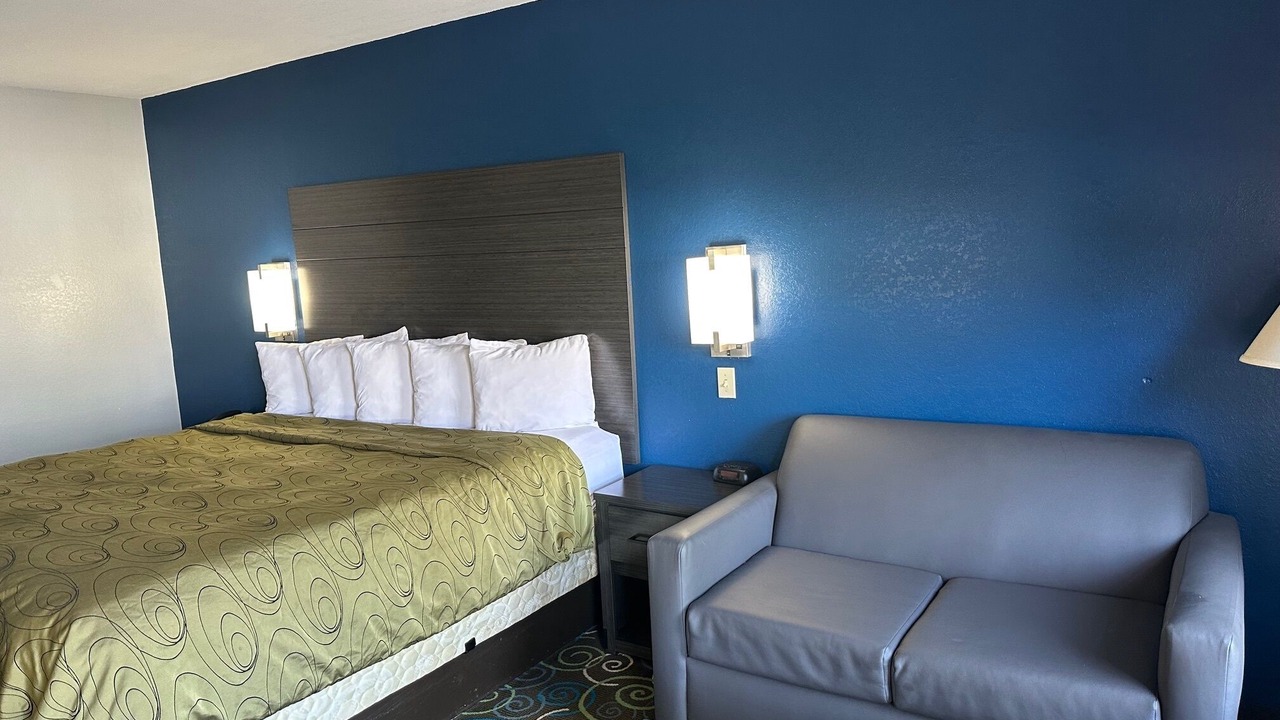 Photo of Bedroom in Warren