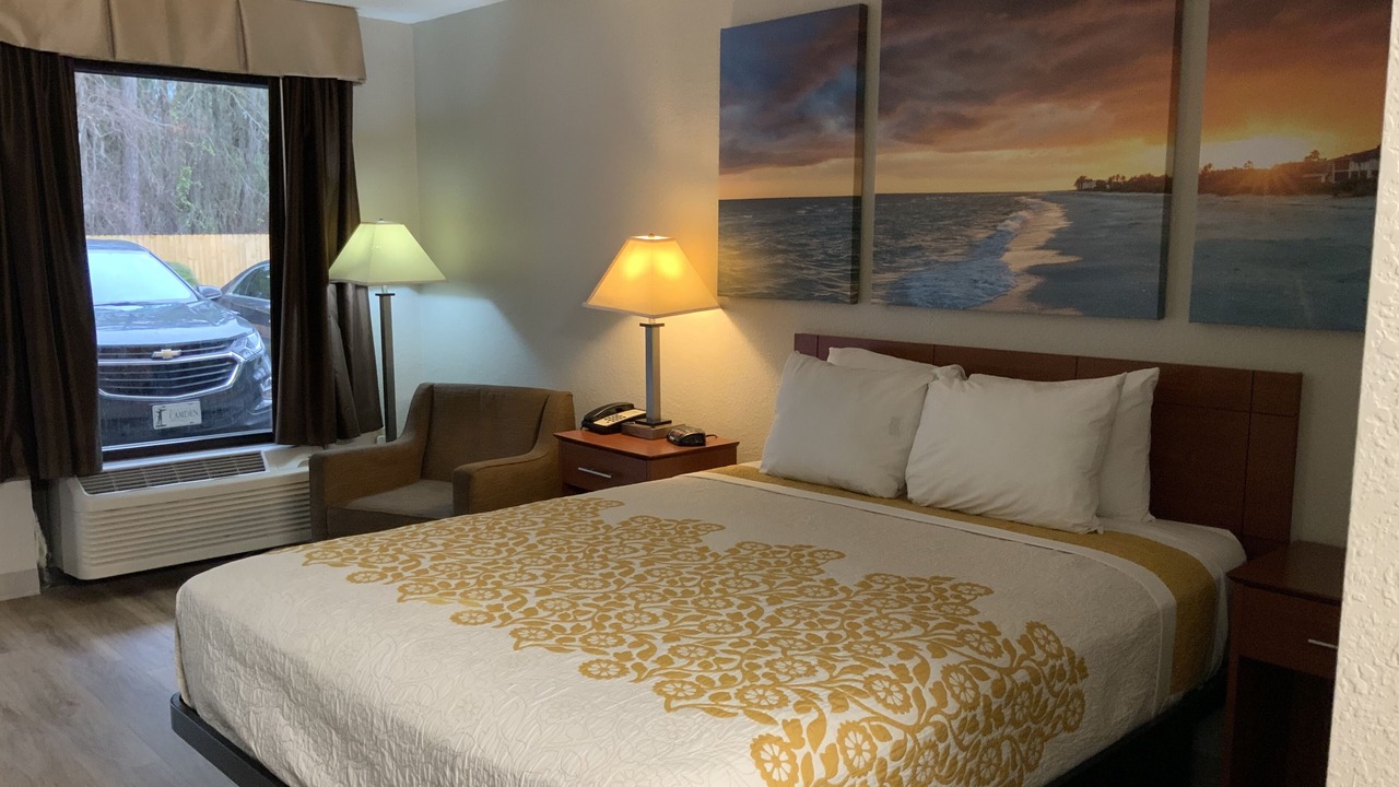 Photo of Bedroom in Lake City