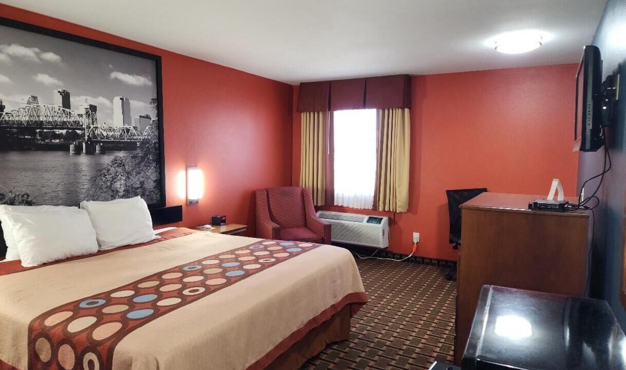Photo of Bedroom in White Hall