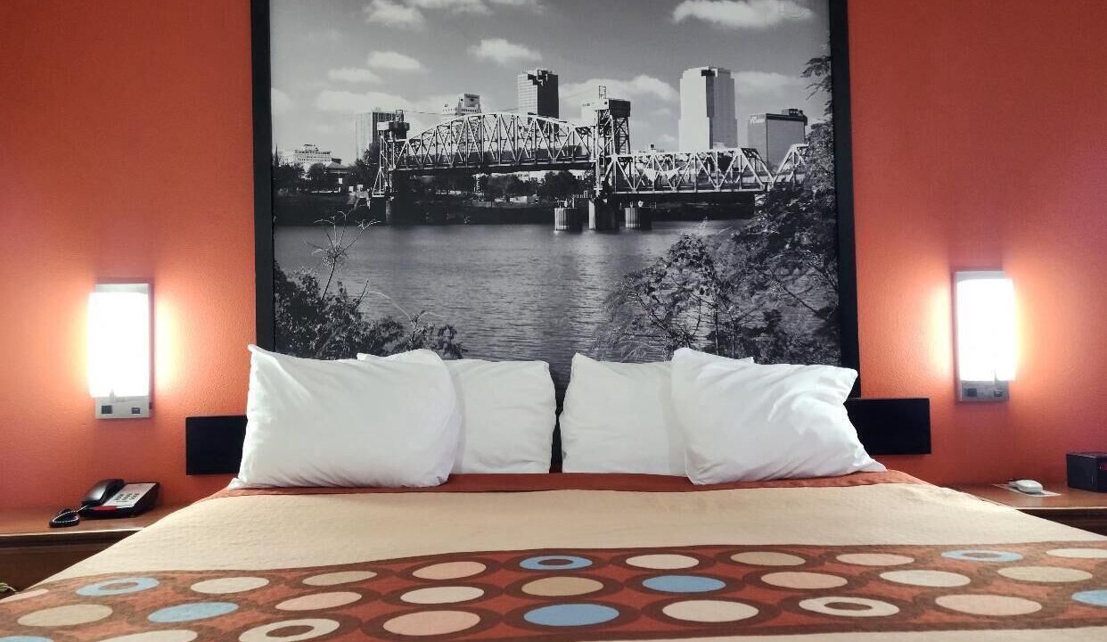 Photo of Bedroom in White Hall