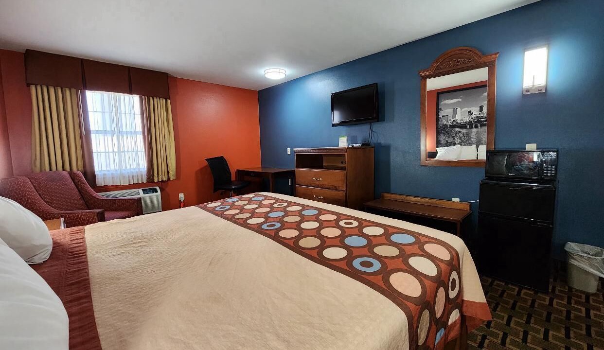 Photo of Bedroom in White Hall