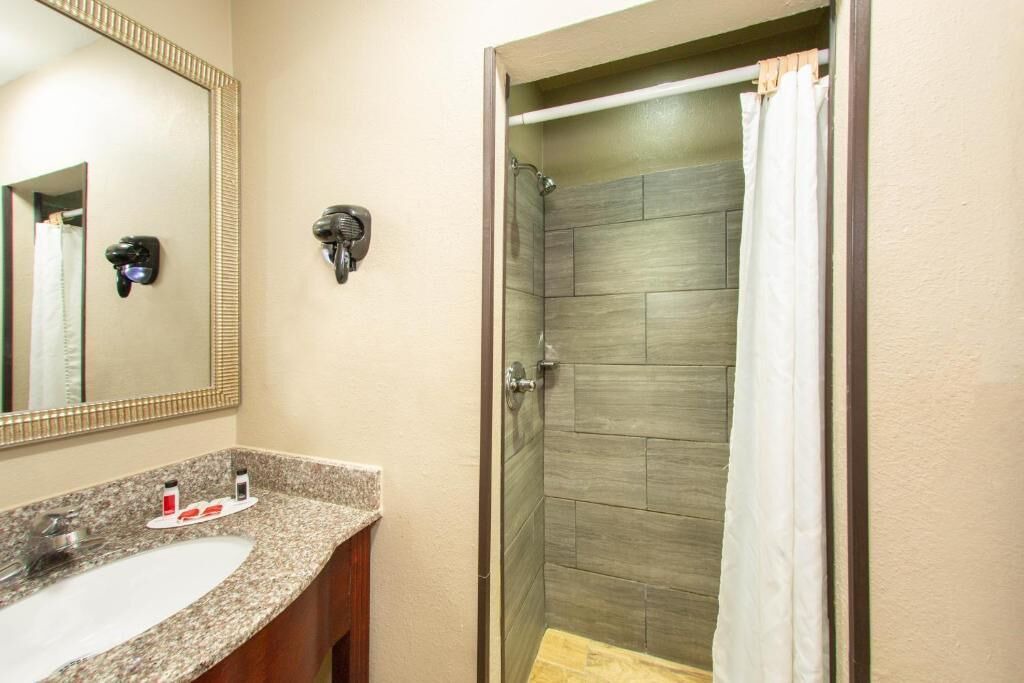 Photo of Bathroom in Northwest Pensacola