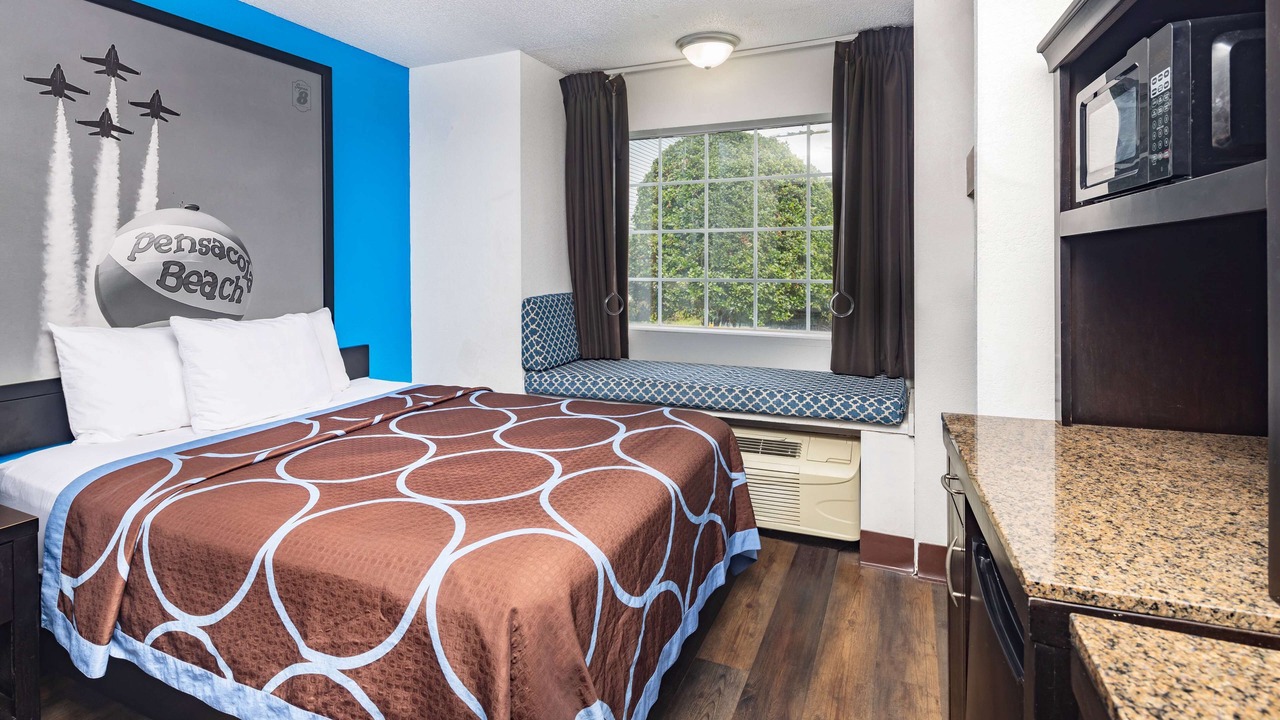 Photo of Bedroom in Northwest Pensacola