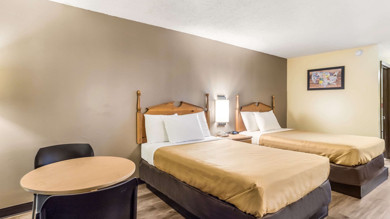 Photo of Bedroom in Clinton