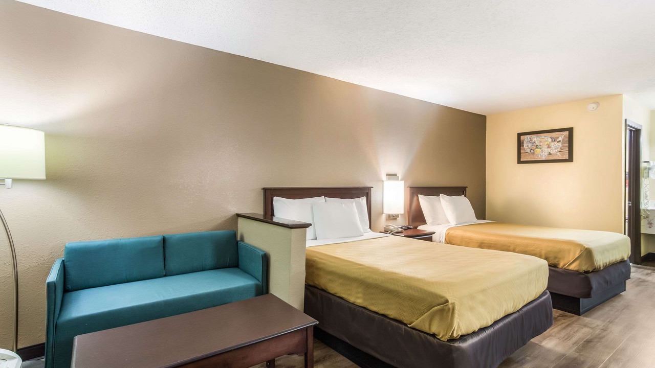 Photo of Bedroom in Clinton