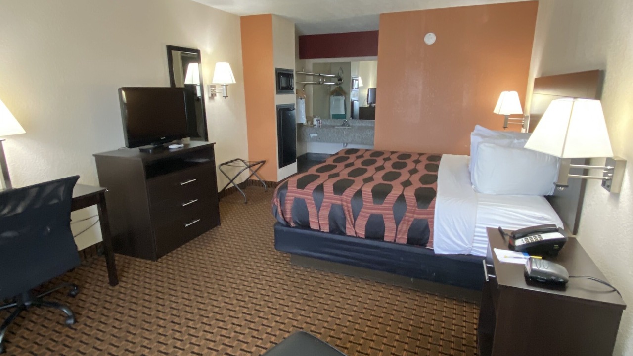 Photo of Bedroom in Pearl
