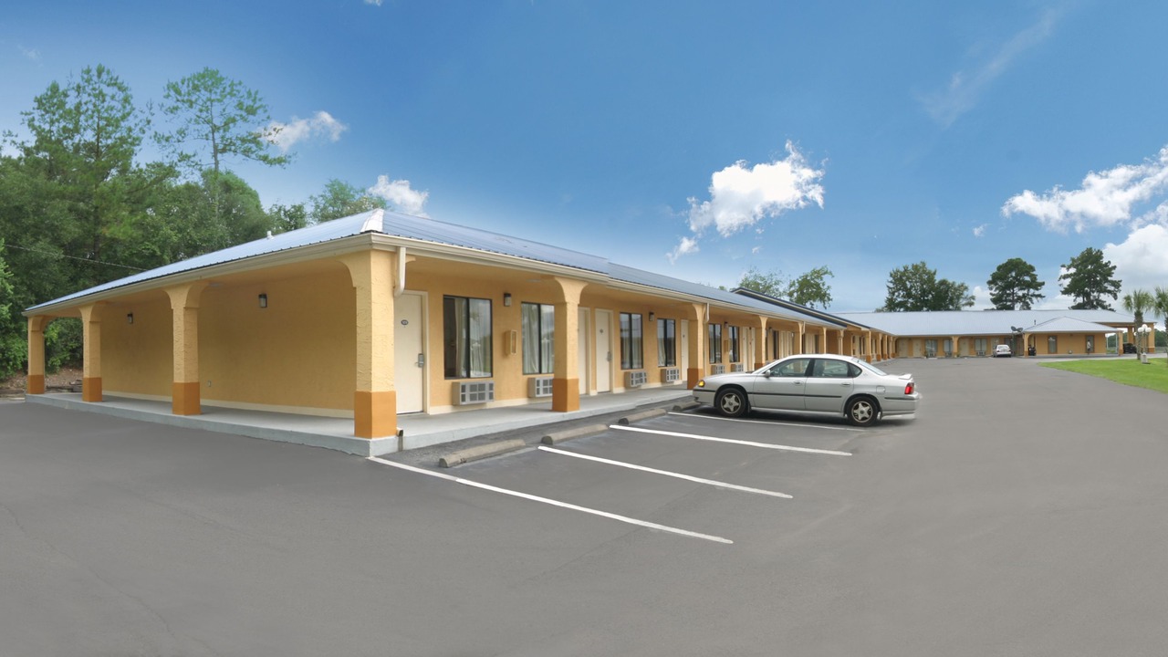 Photo of Outdoor in De Funiak Springs