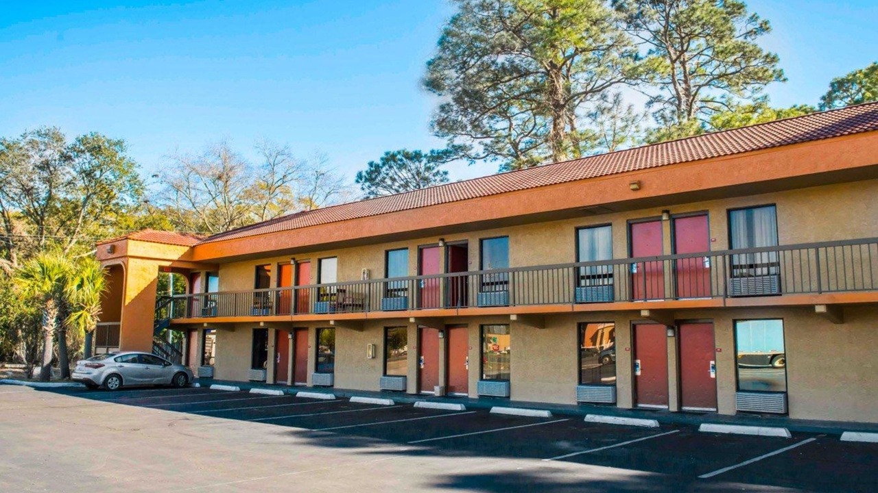 Photo of Outdoor in Bay VIew Addition