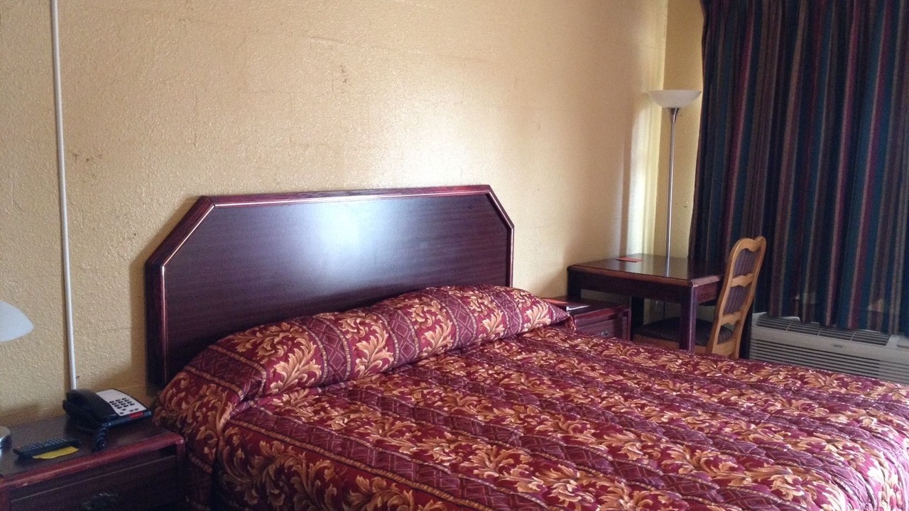 Photo of Bedroom in Hugo