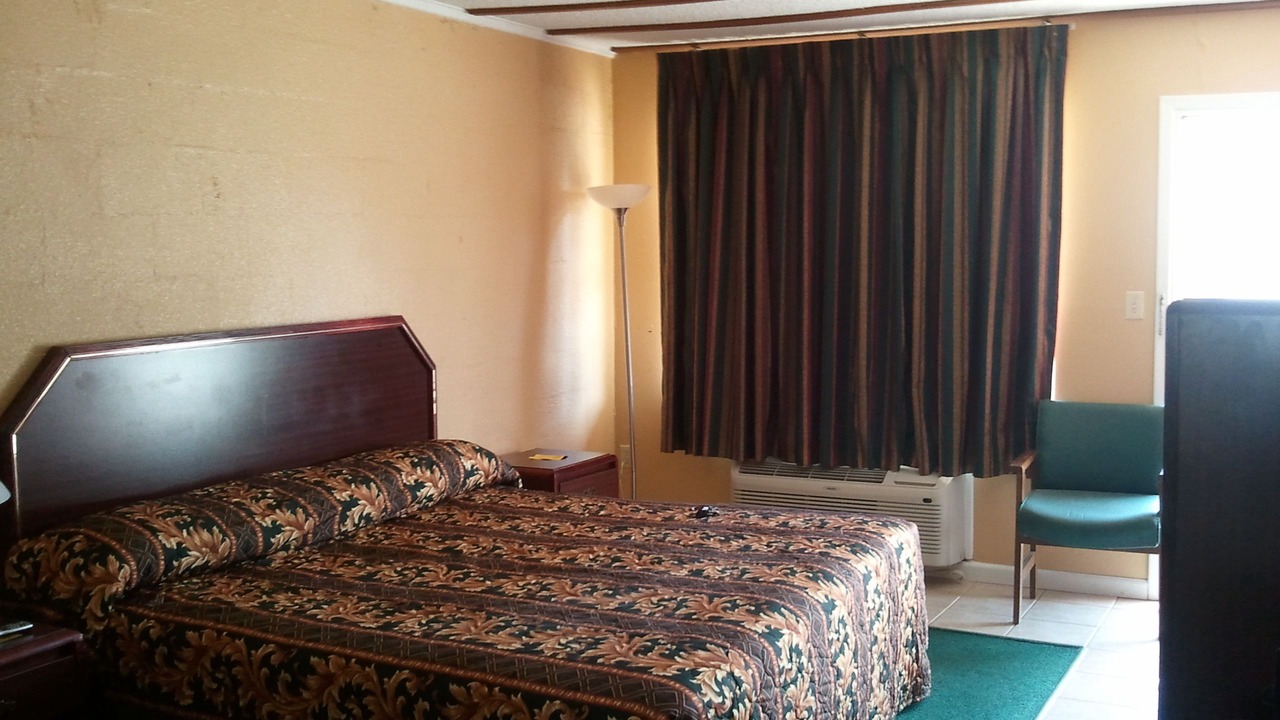 Photo of Bedroom in Hugo