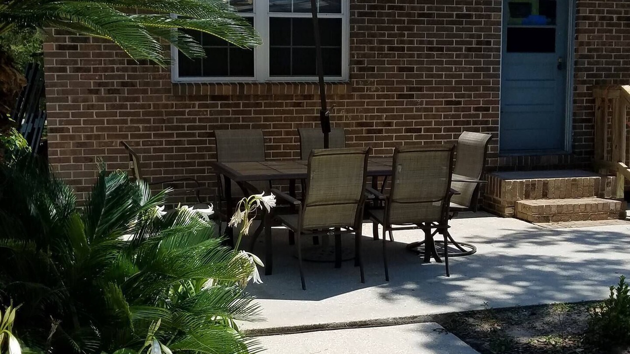 Photo of Outdoor in Lillian
