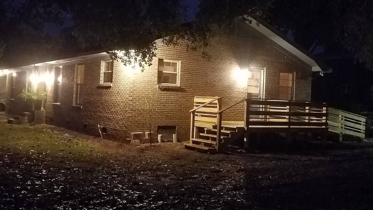 Photo of Outdoor in Lillian