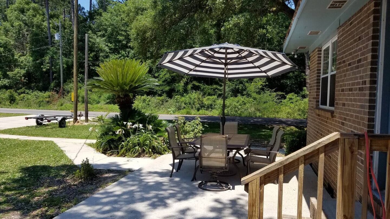 Photo of Outdoor in Lillian