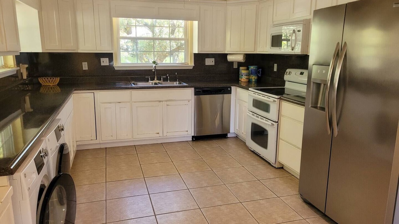 Photo of Kitchen in Lillian
