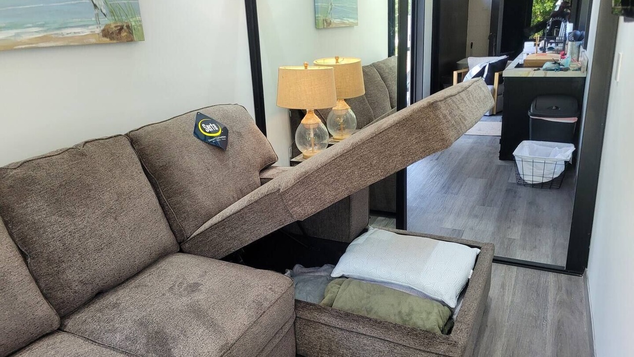 Photo of Livingroom in Lillian