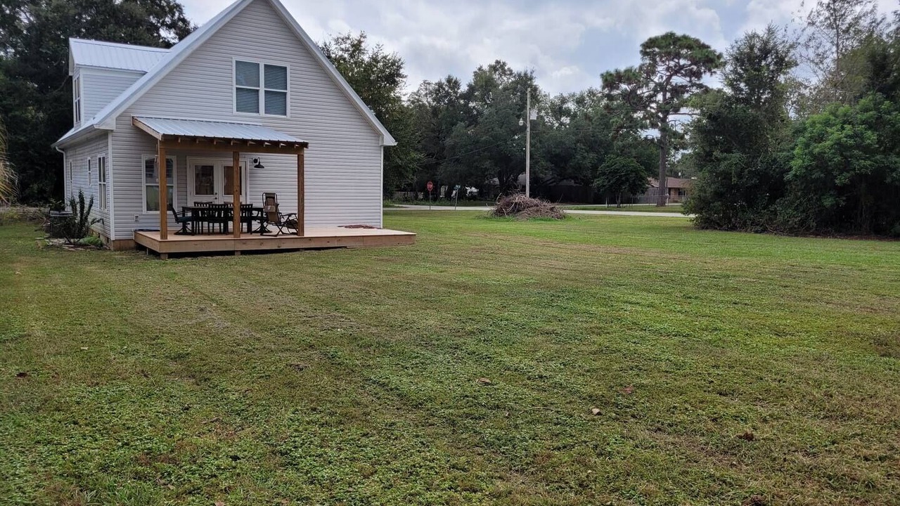 Photo of Outdoor in Lillian