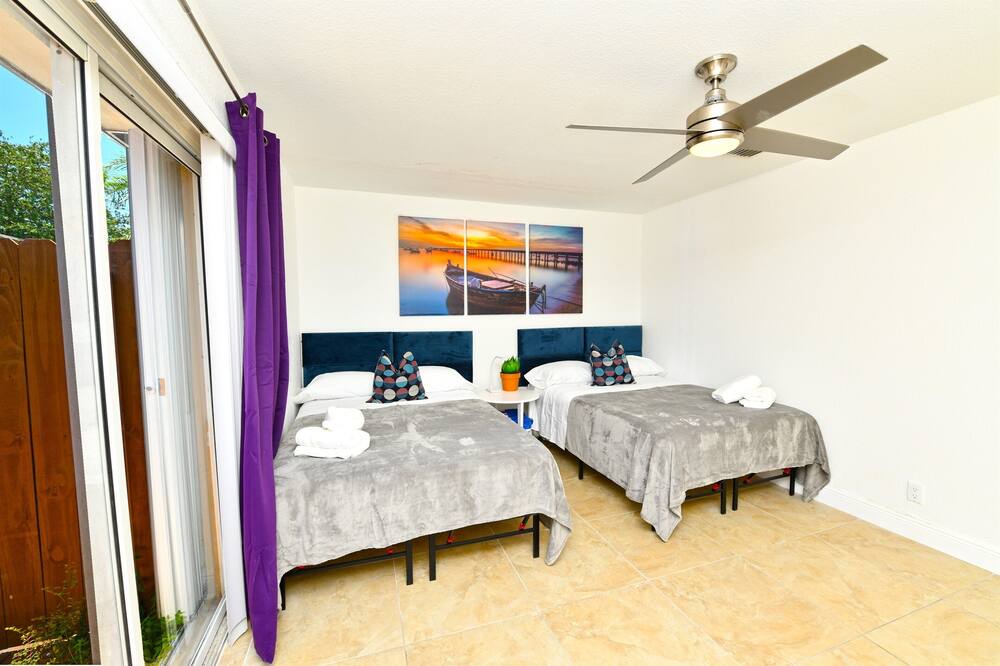 Photo of Bedroom in Imperial Point