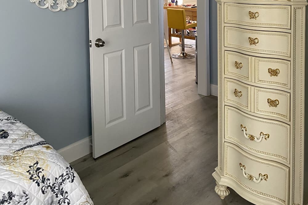 Photo of Bedroom in Shoreline Park