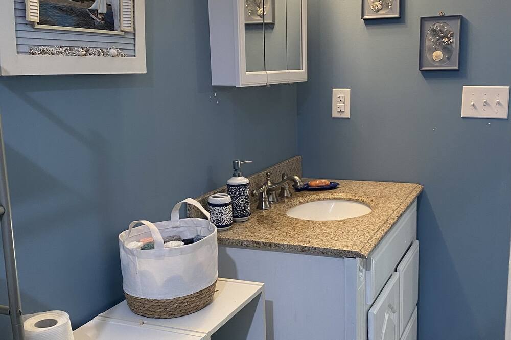 Photo of Bathroom in Shoreline Park