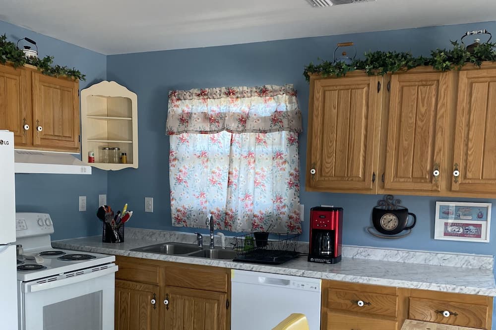 Photo of Kitchen in Shoreline Park