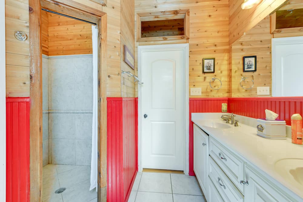 Photo of Bathroom in Slidell