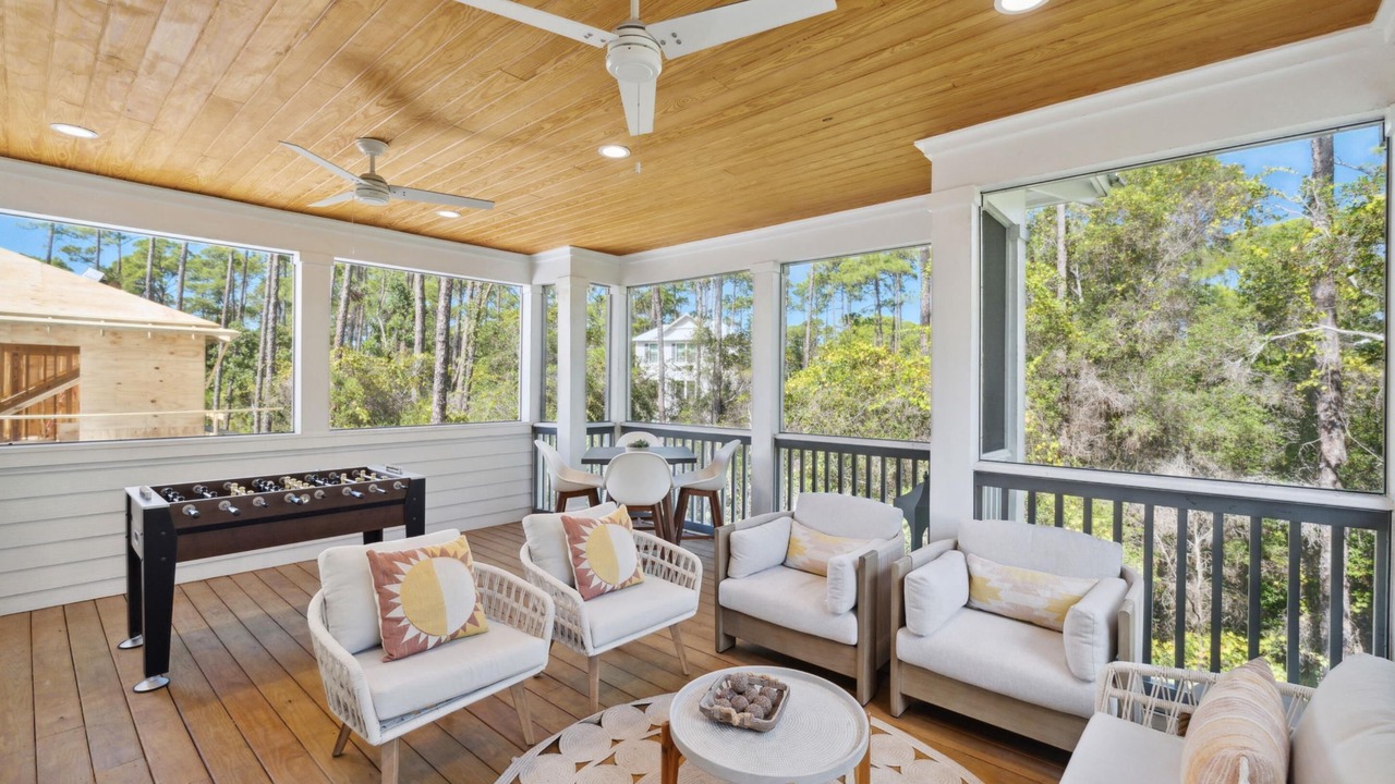 Photo of Patio Balcony in Treetop