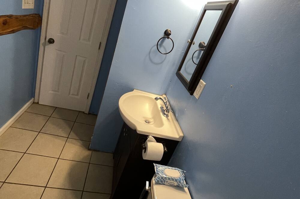 Photo of Bathroom in Buras-Triumph