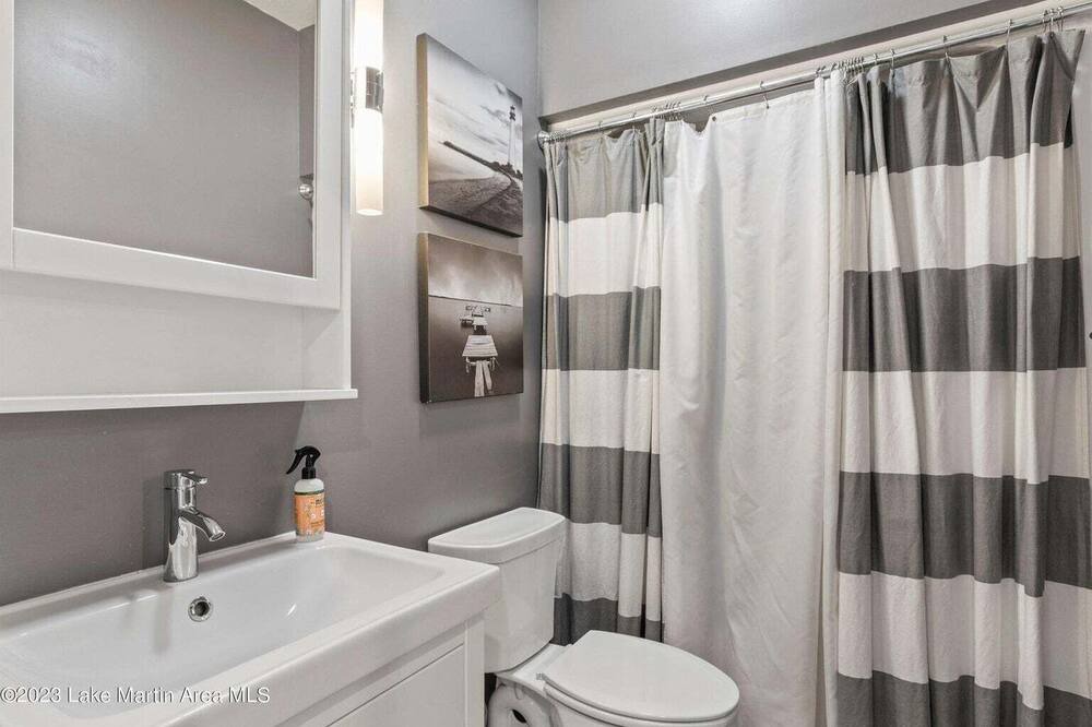 Photo of Bathroom in Dadeville