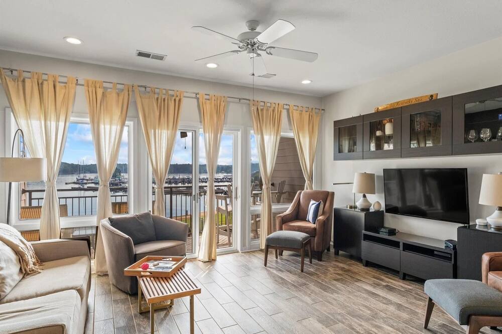 Photo of Livingroom in Dadeville