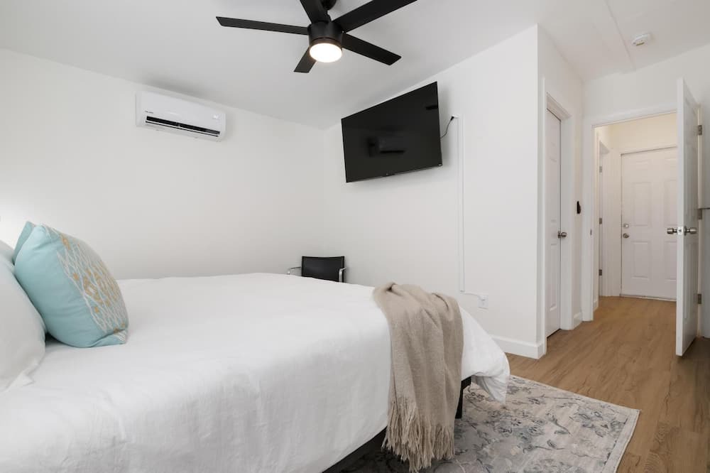 Photo of Bedroom in Riverview Estates
