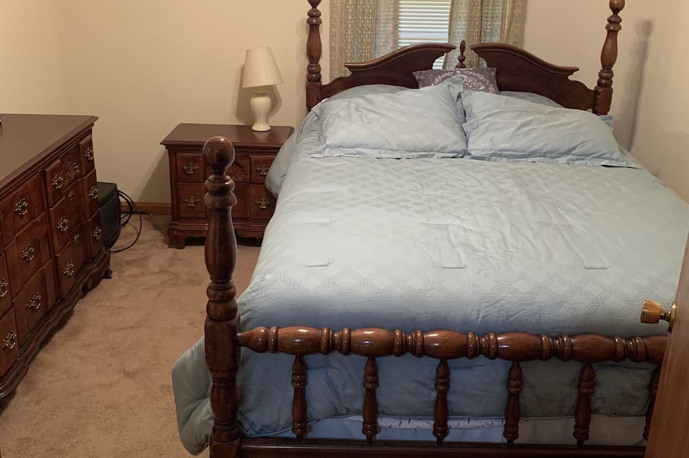 Photo of Bedroom in Crawfordville