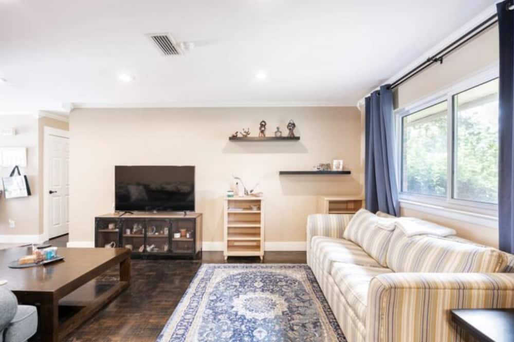 Photo of Livingroom in Ocean City