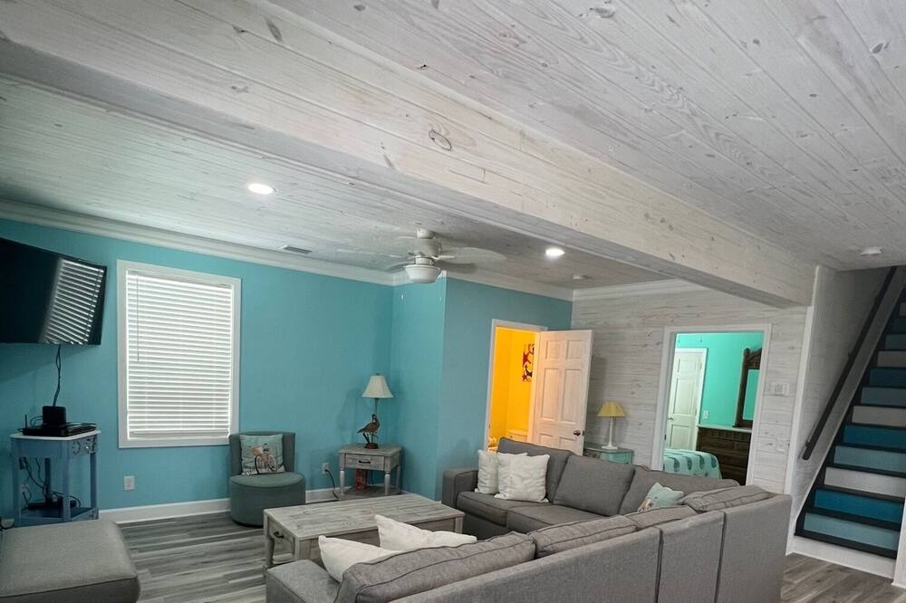 Photo of Livingroom in Lillian