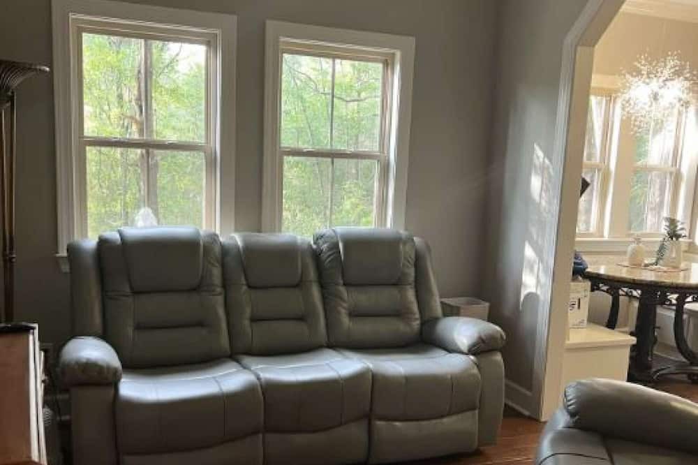 Photo of Livingroom in Harold