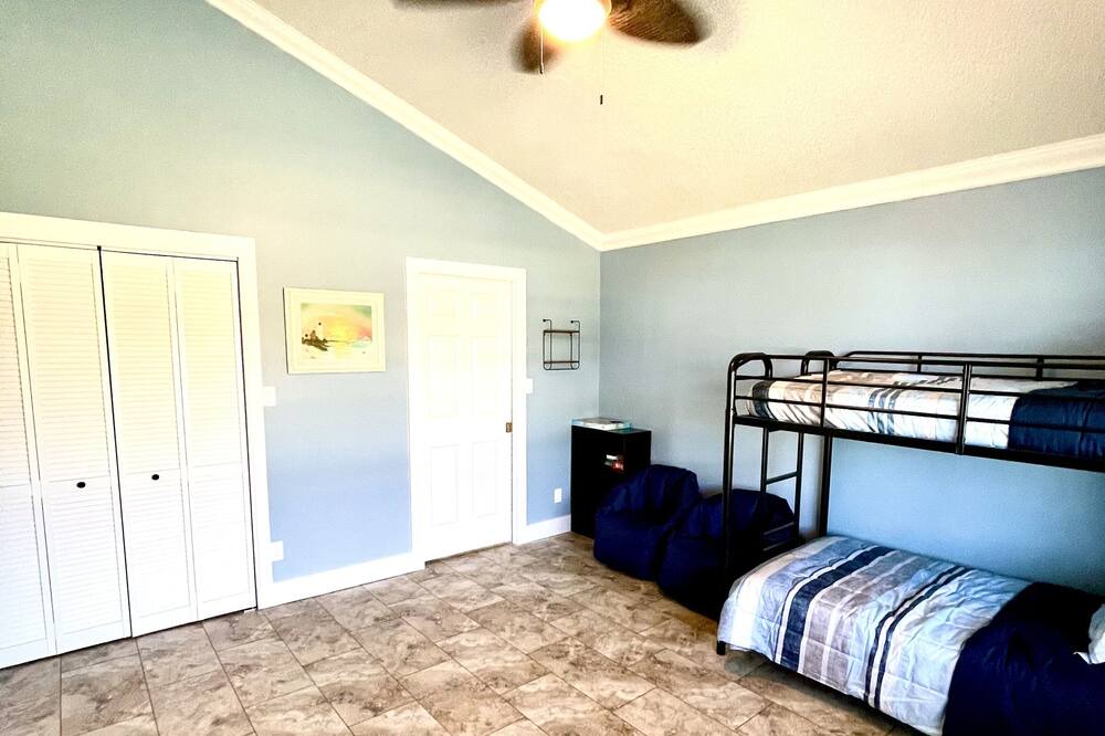 Photo of Bedroom in Crawfordville