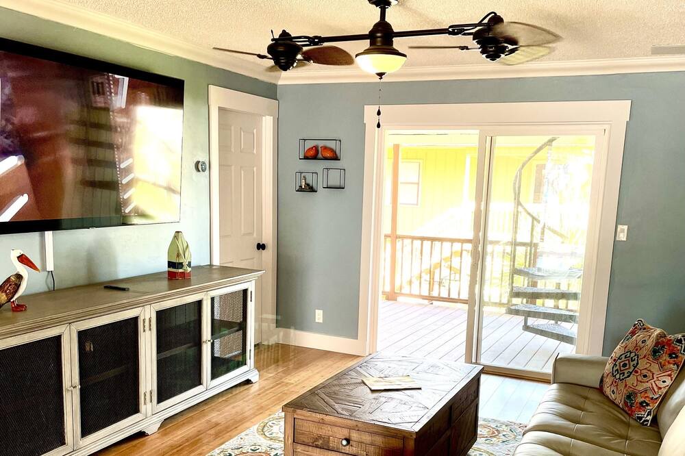 Photo of Livingroom in Crawfordville