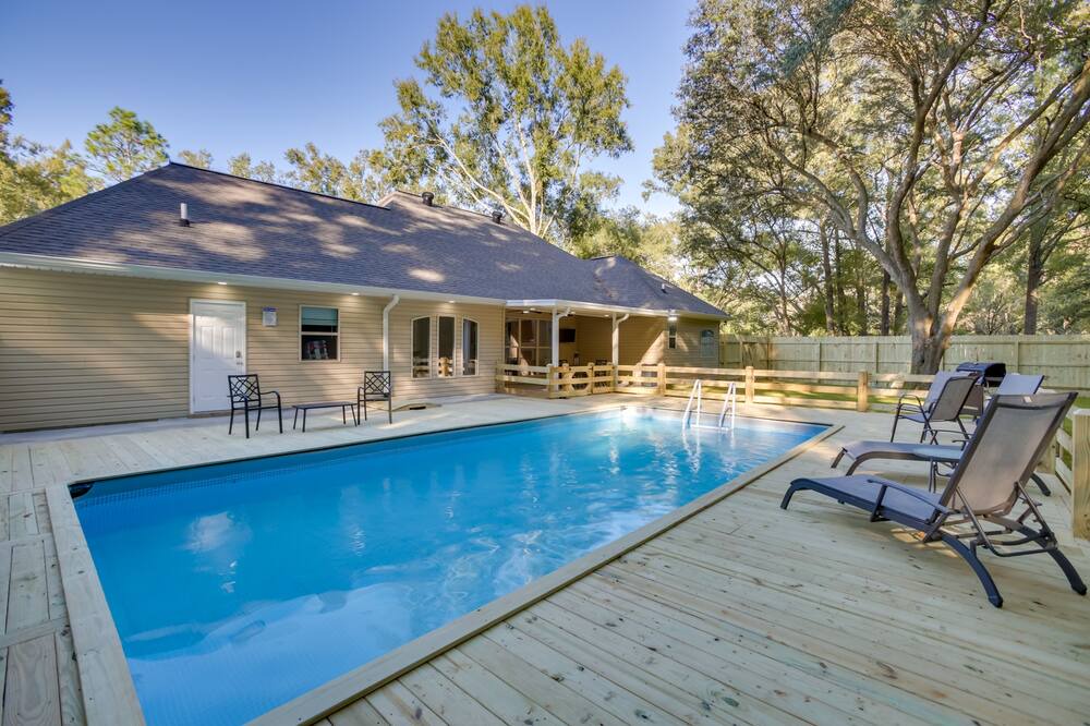 Photo of Outdoor in Robert