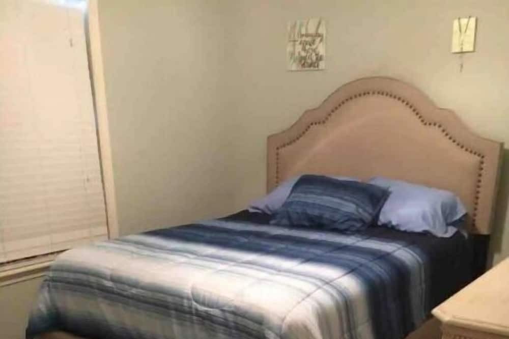 Photo of Bedroom in Delacroix