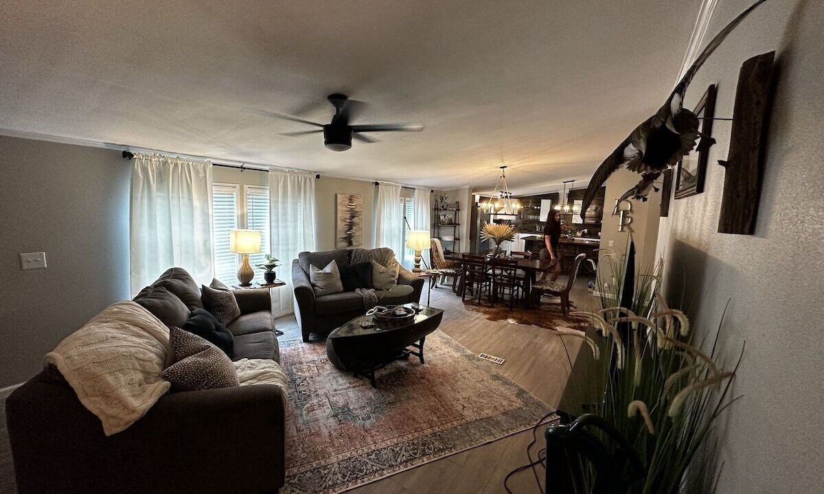 Photo of Livingroom in Boothville-Venice