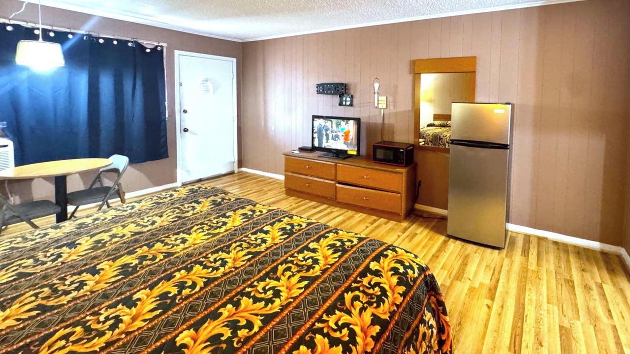 Photo of Bedroom in Lake Village